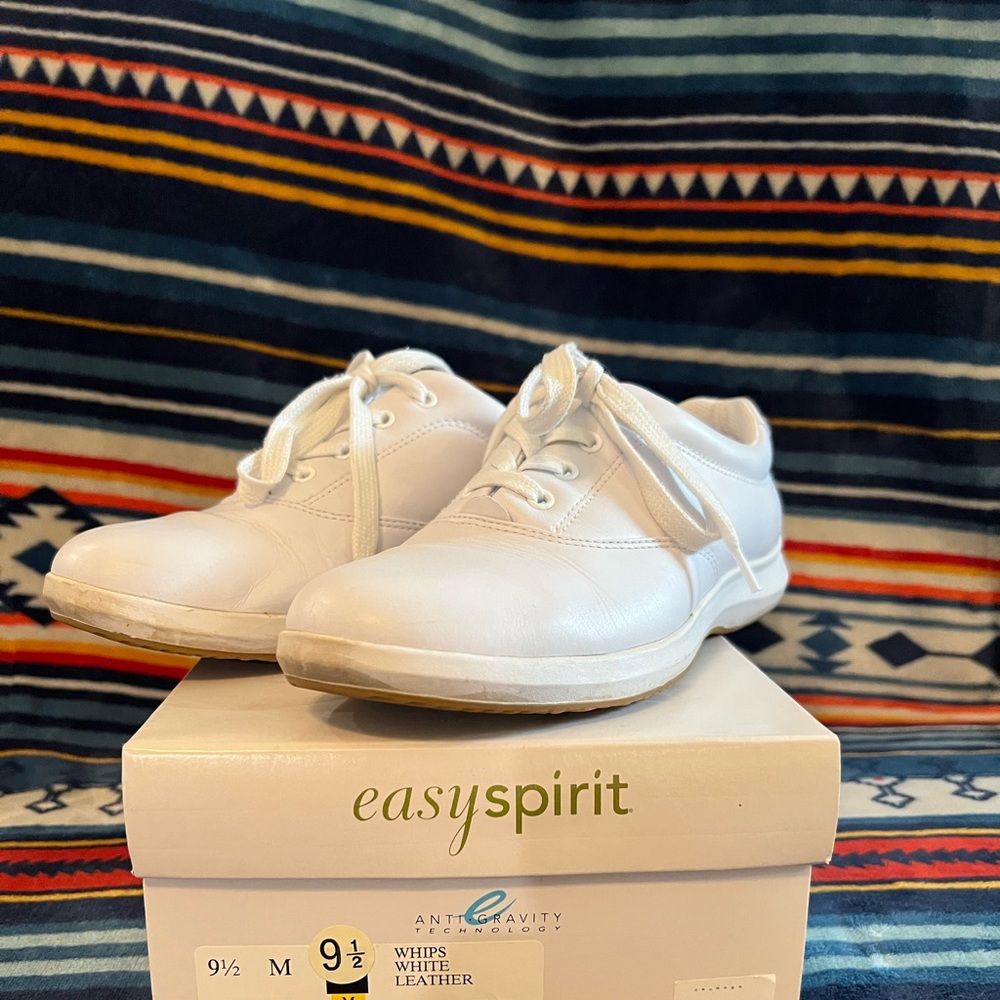 Easy Spirit Whips Comfort Sneakers White. Sz 9.5